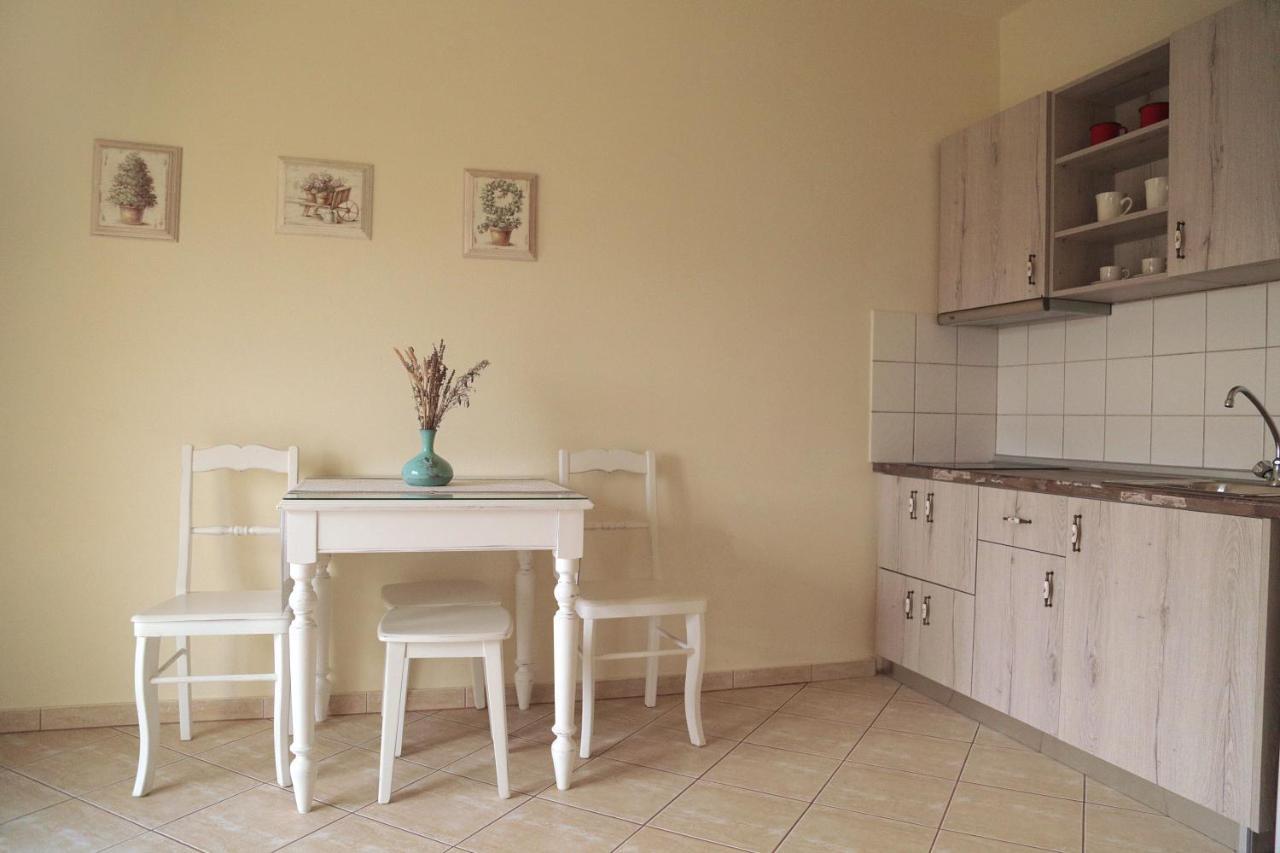 Triantafilia Guesthouse Agii Apostoli Esterno foto